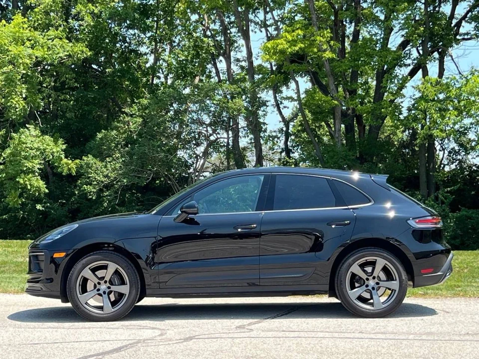 2026 Porsche Macan Electric - Image 2 of 5