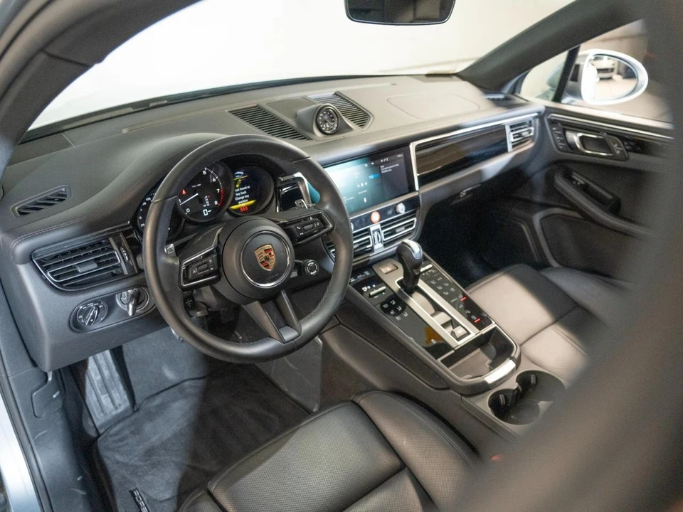 2026 Porsche Macan - Image 5 of 28