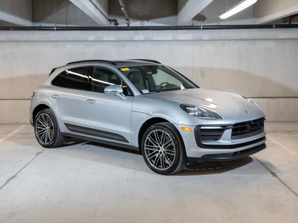 2026 Porsche Macan - Image 8 of 28