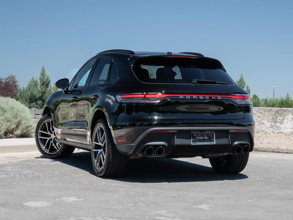 2026 Porsche Macan Electric - Image 3 of 31