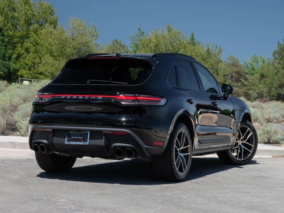 2026 Porsche Macan Electric - Image 7 of 31