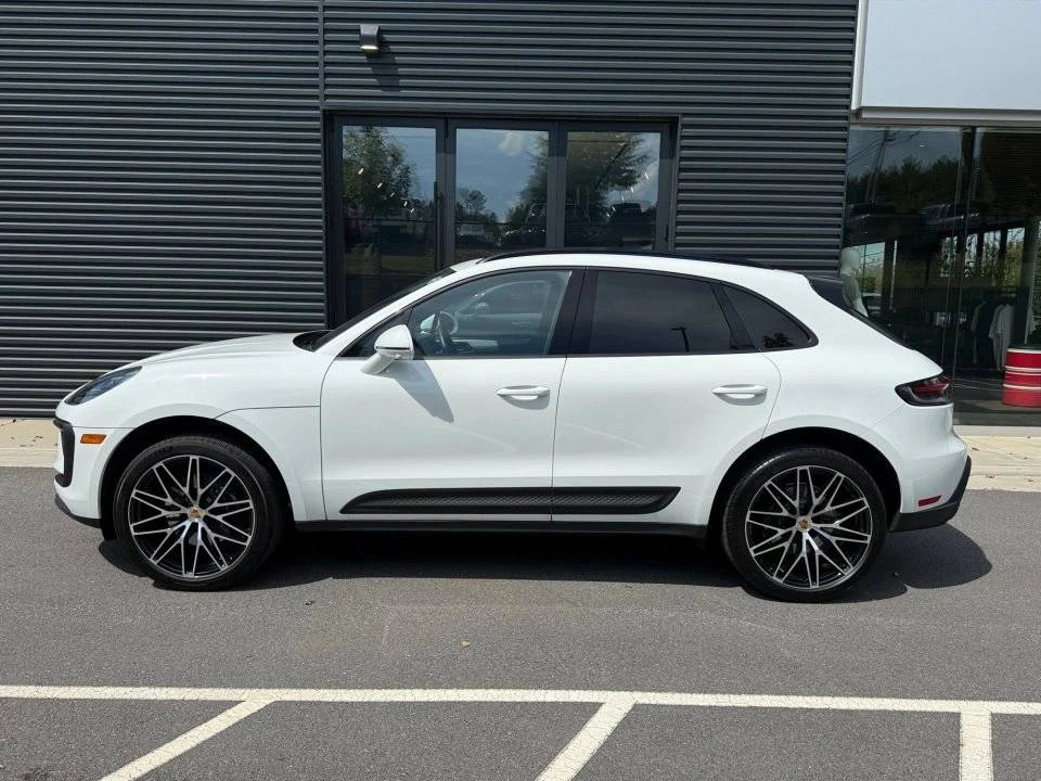 2026 Porsche Macan Electric - Image 2 of 4
