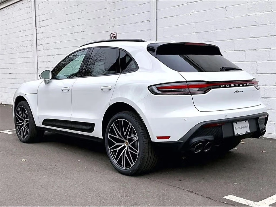 2026 Porsche Macan Electric - Image 20 of 31