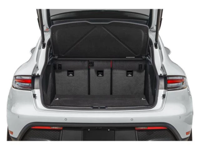 2026 Porsche Macan - Image 11 of 16
