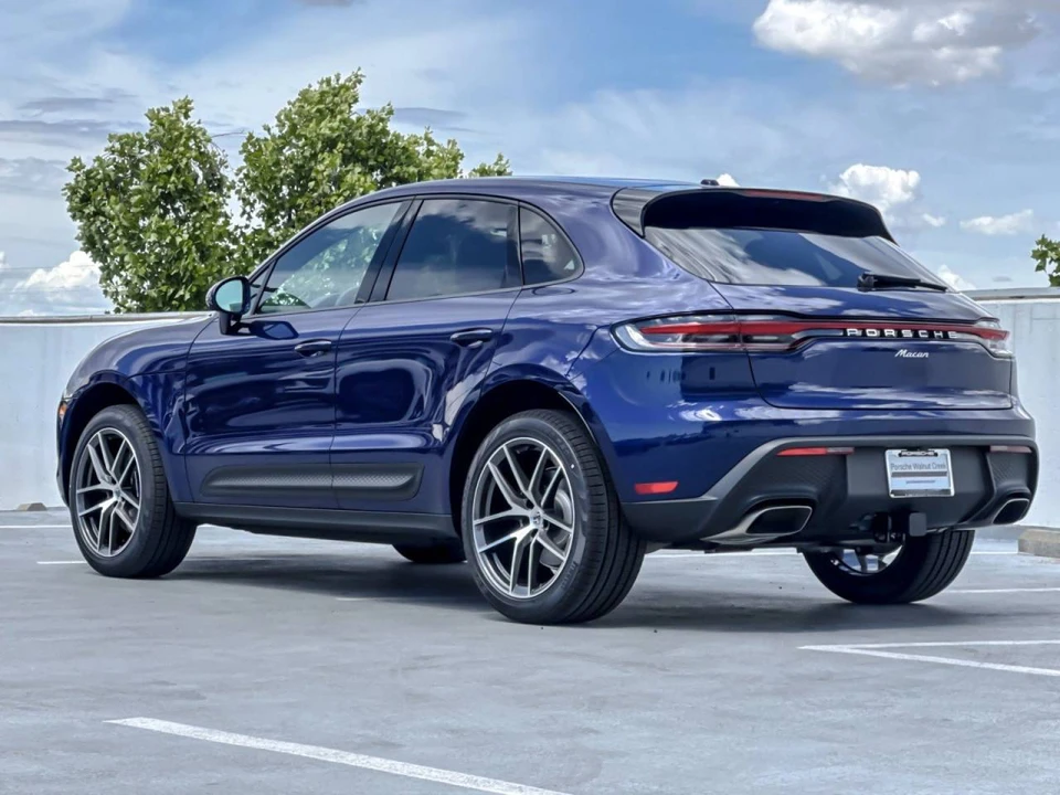 2026 Porsche Macan Electric - Image 3 of 4