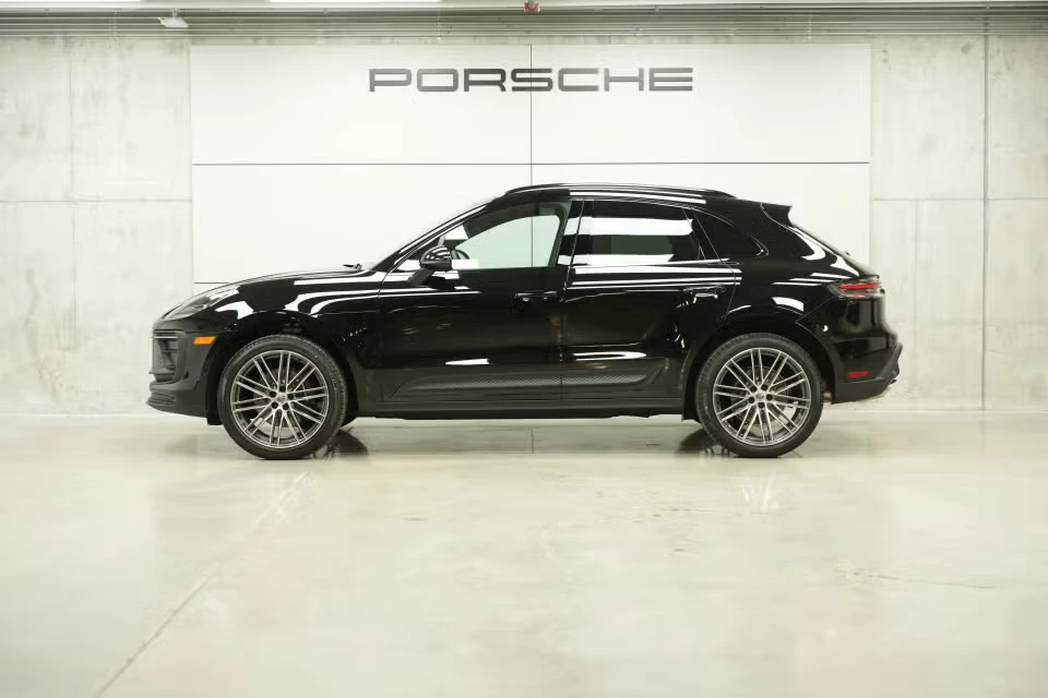 2026 Porsche Macan - Image 11 of 31