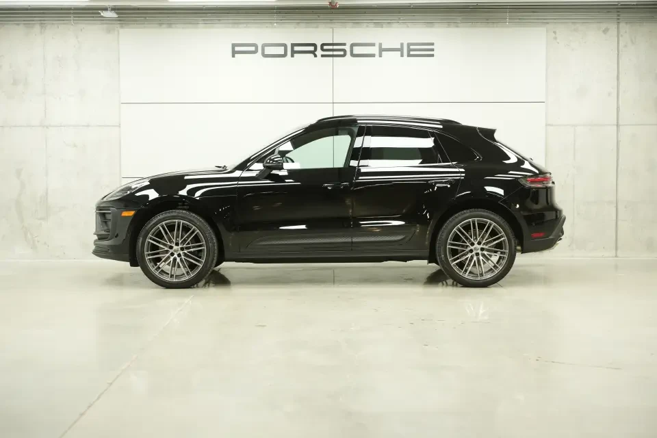 2026 Porsche Macan - Image 15 of 31