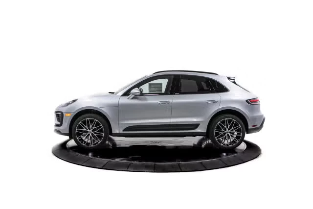 2026 Porsche Macan - Image 10 of 31