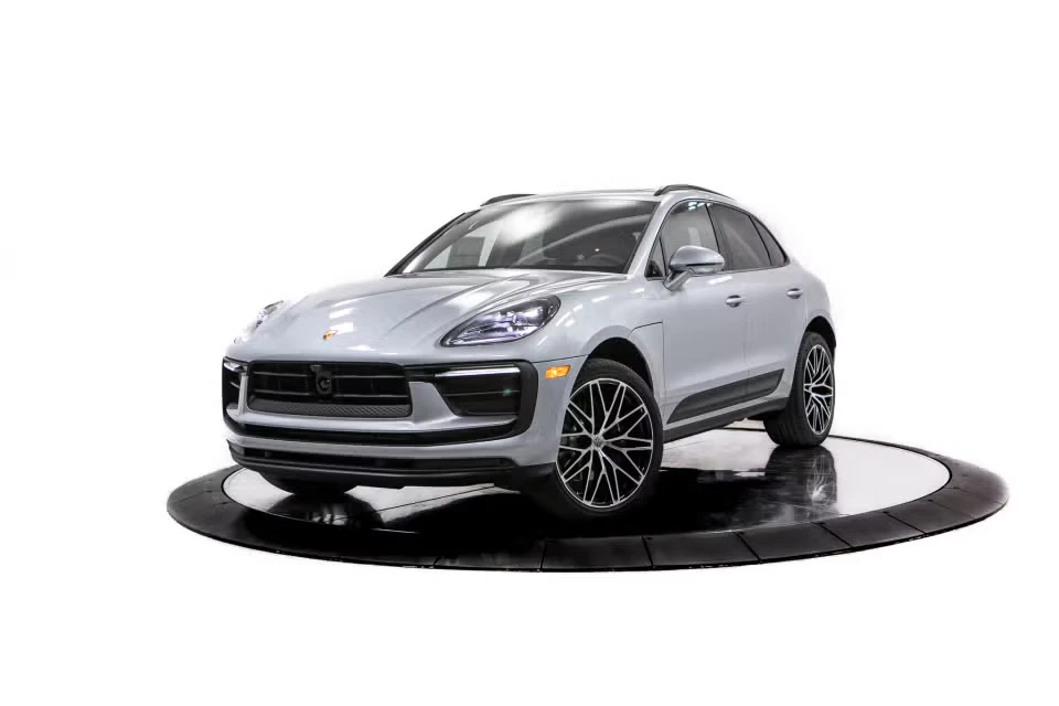 2026 Porsche Macan - Image 3 of 31