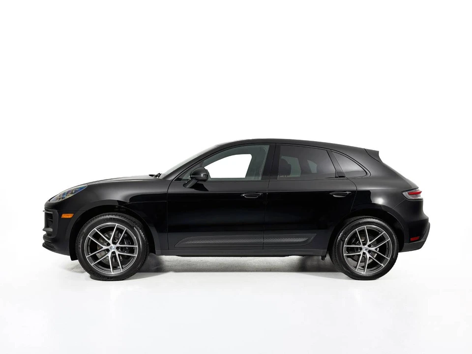 2026 Porsche Macan Electric - Image 2 of 5