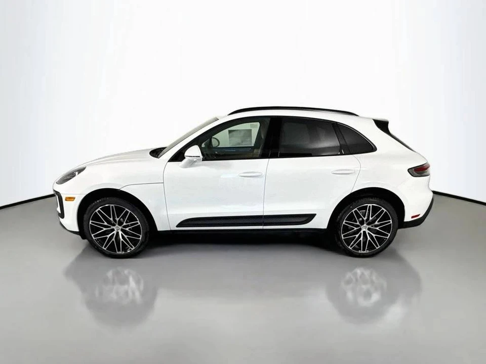 2026 Porsche Macan Electric - Image 2 of 5