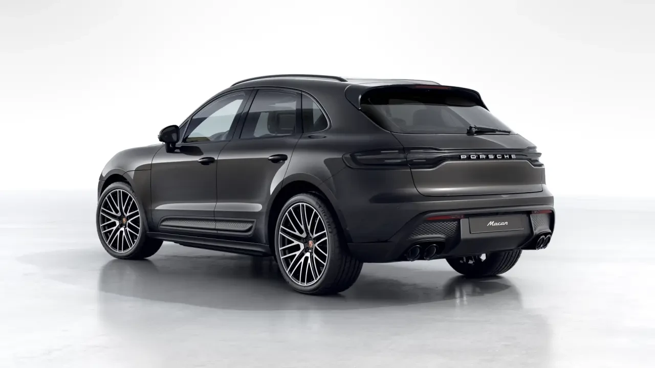 2026 Porsche Macan - Image 24 of 31