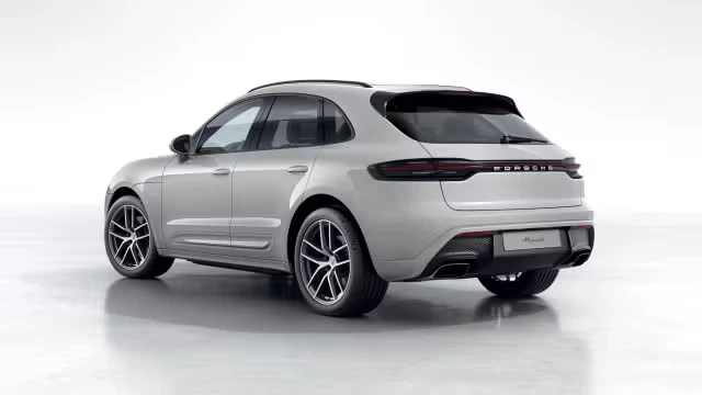 2026 Porsche Macan - Image 18 of 21