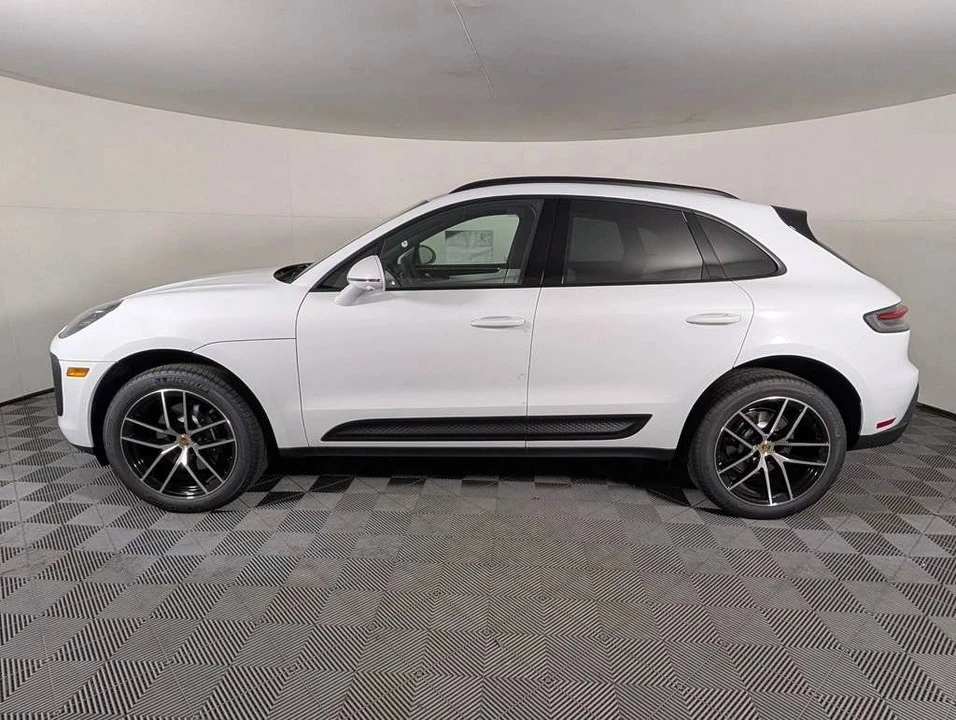 2026 Porsche Macan Electric - Image 2 of 5