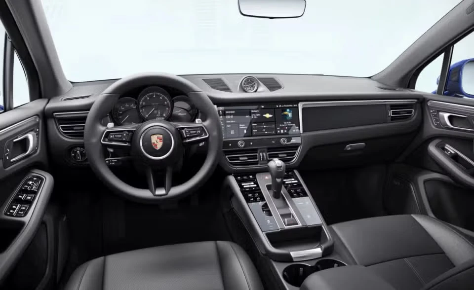 2026 Porsche Macan - Image 27 of 31