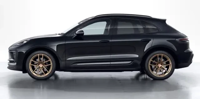 2026 Porsche Macan - Image 14 of 31