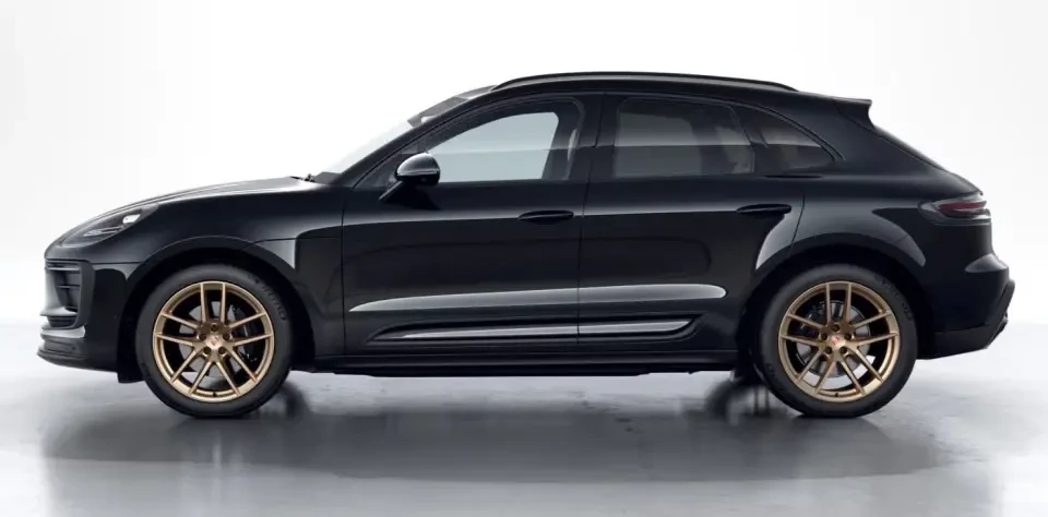 2026 Porsche Macan - Image 15 of 31