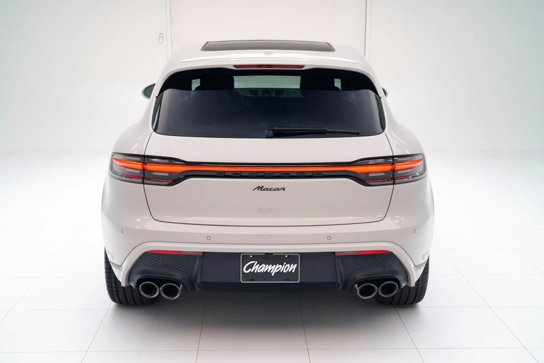 2026 Porsche Macan - Image 10 of 28
