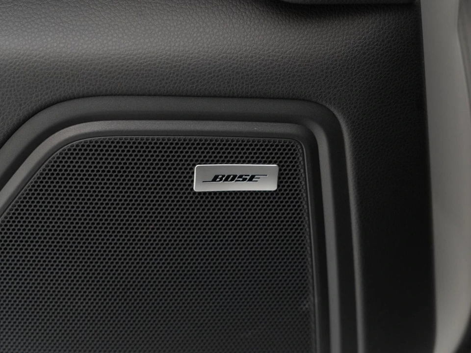 2026 Porsche Macan - Image 22 of 28
