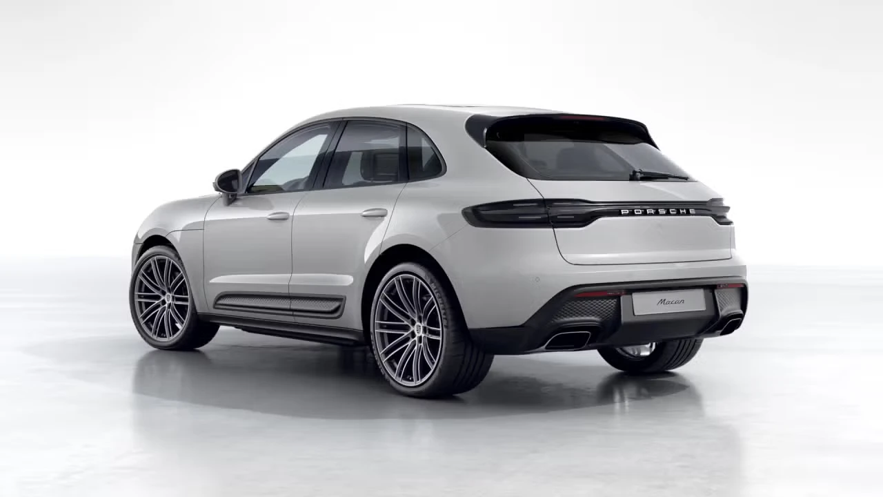 2026 Porsche Macan - Image 20 of 31