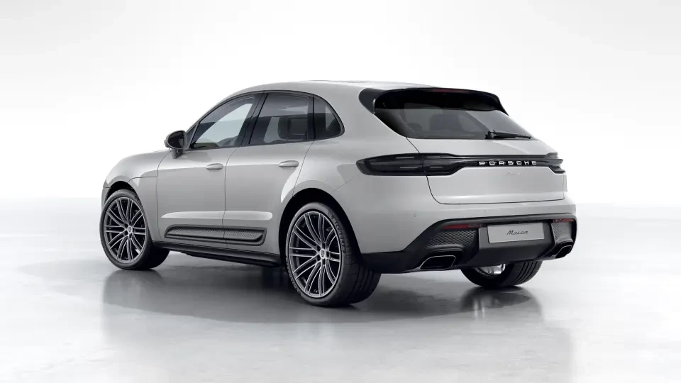 2026 Porsche Macan - Image 23 of 31