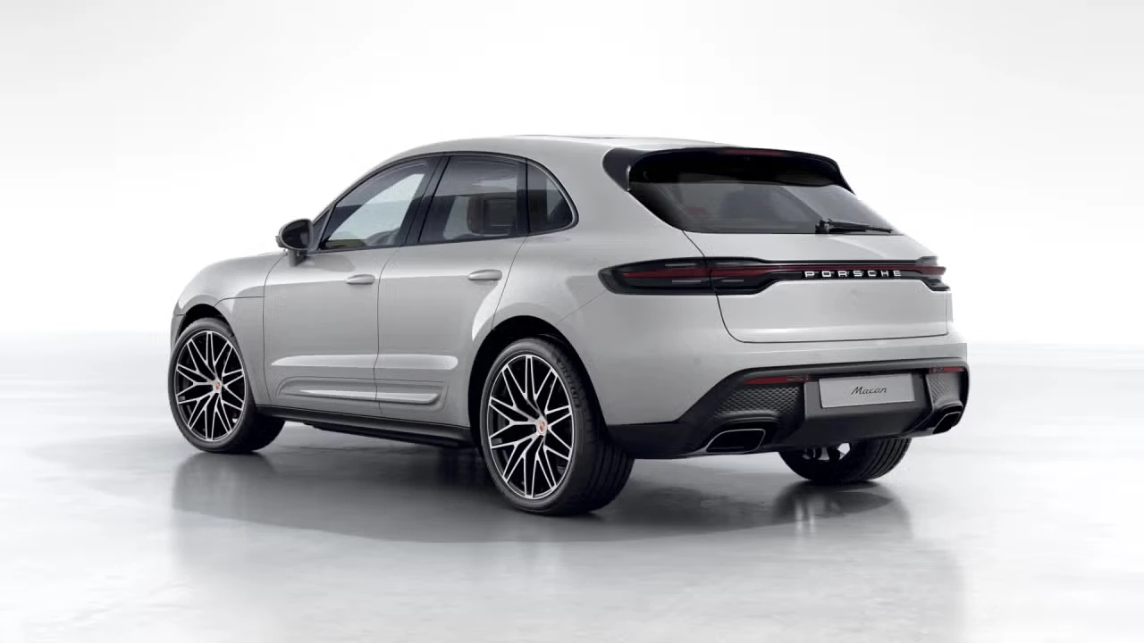 2026 Porsche Macan - Image 20 of 31