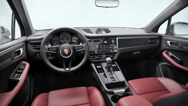 2026 Porsche Macan - Image 30 of 31