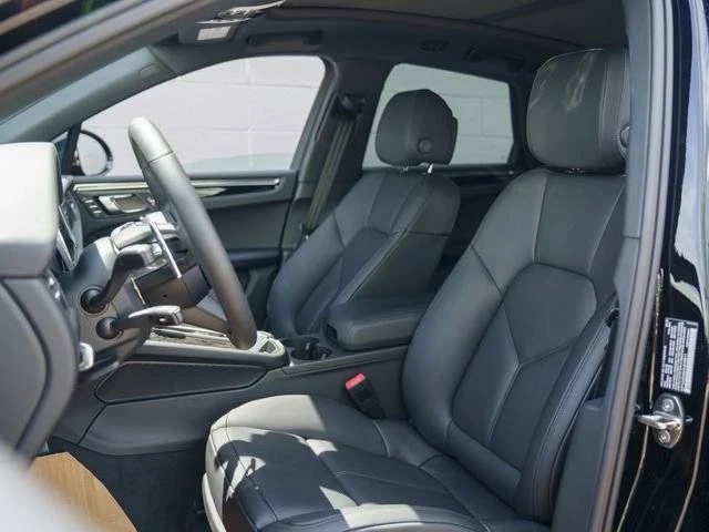 2026 Porsche Macan Electric - Image 5 of 5