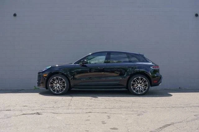 2026 Porsche Macan Electric - Image 2 of 5