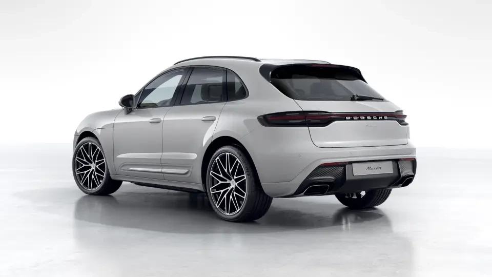2026 Porsche Macan - Image 23 of 31
