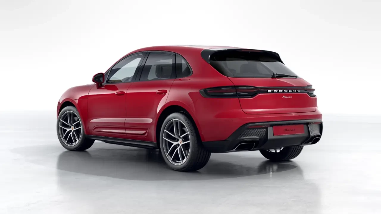 2026 Porsche Macan - Image 24 of 31
