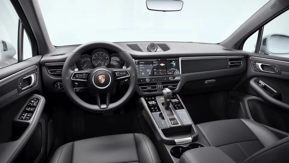 2026 Porsche Macan - Image 27 of 31