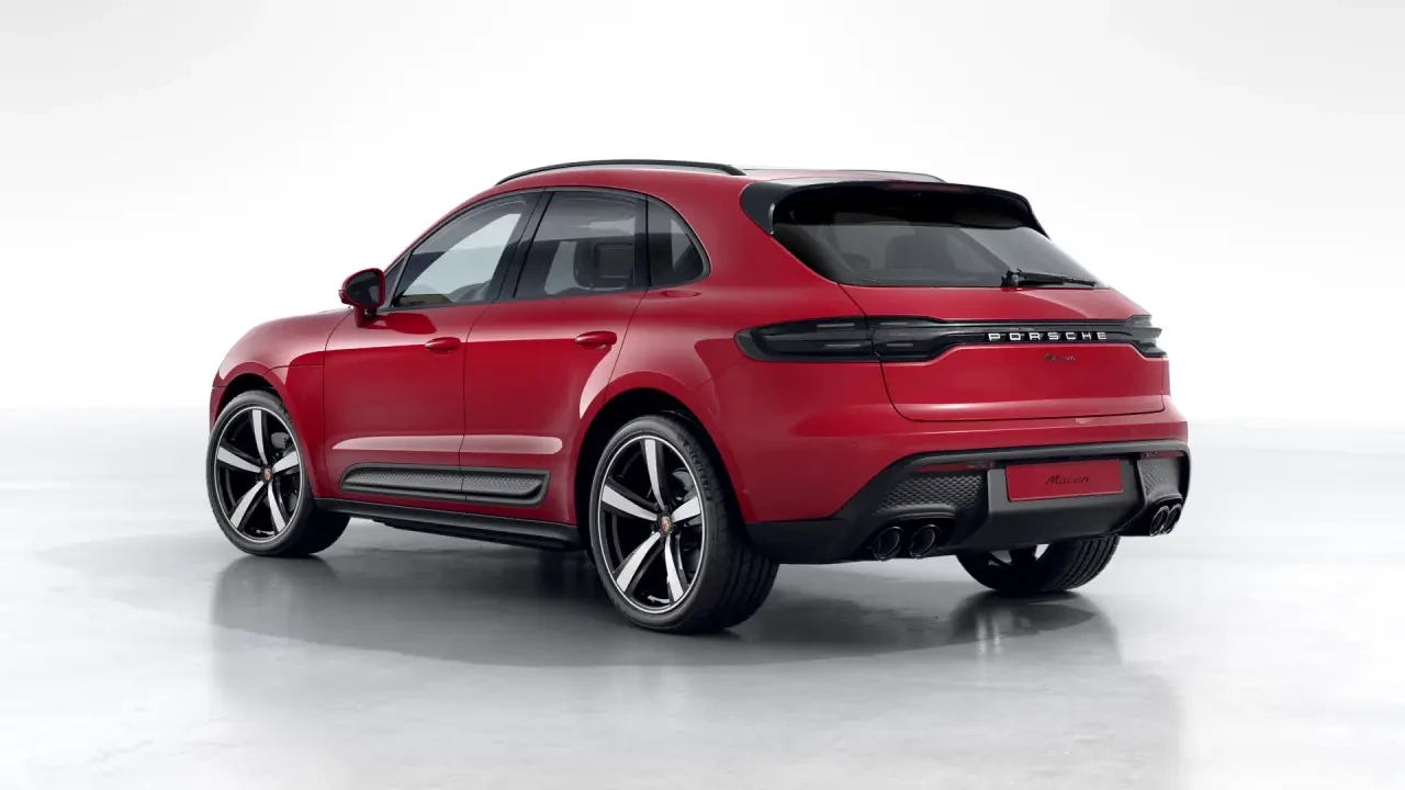 2026 Porsche Macan - Image 24 of 31