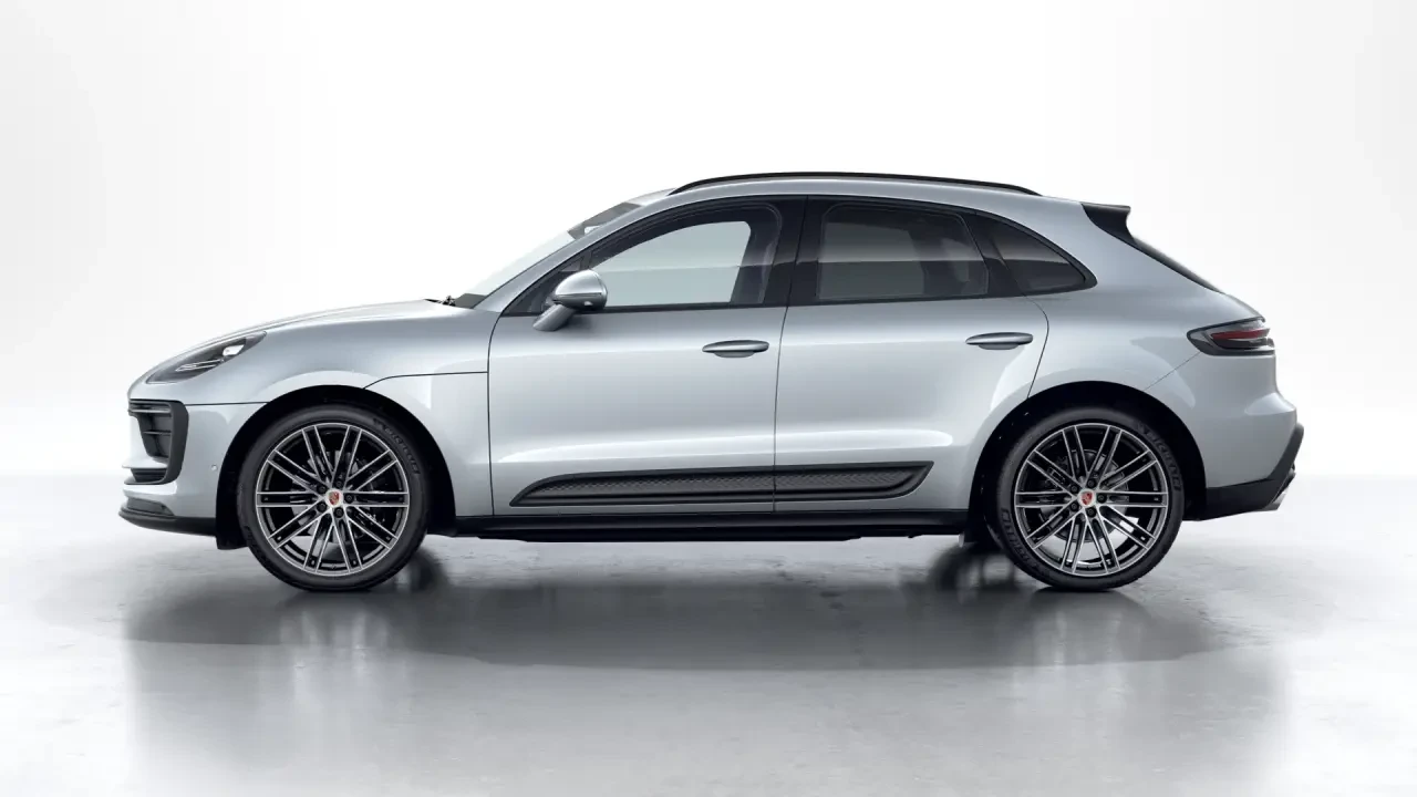 2026 Porsche Macan - Image 16 of 31