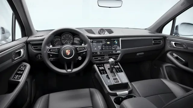 2026 Porsche Macan - Image 30 of 31