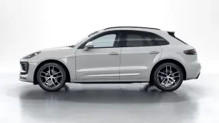 2026 Porsche Macan - Image 13 of 31