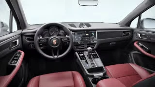 2026 Porsche Macan - Image 25 of 31
