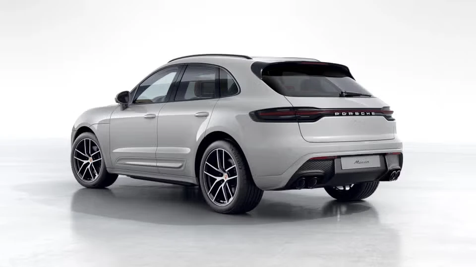 2026 Porsche Macan - Image 19 of 31