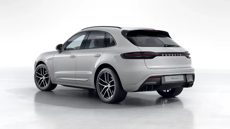 2026 Porsche Macan - Image 23 of 31