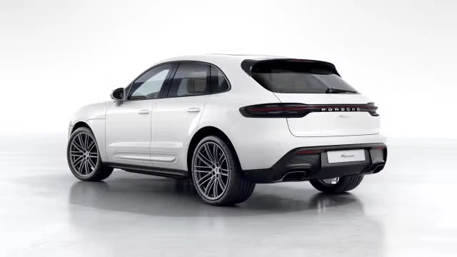 2026 Porsche Macan - Image 18 of 31