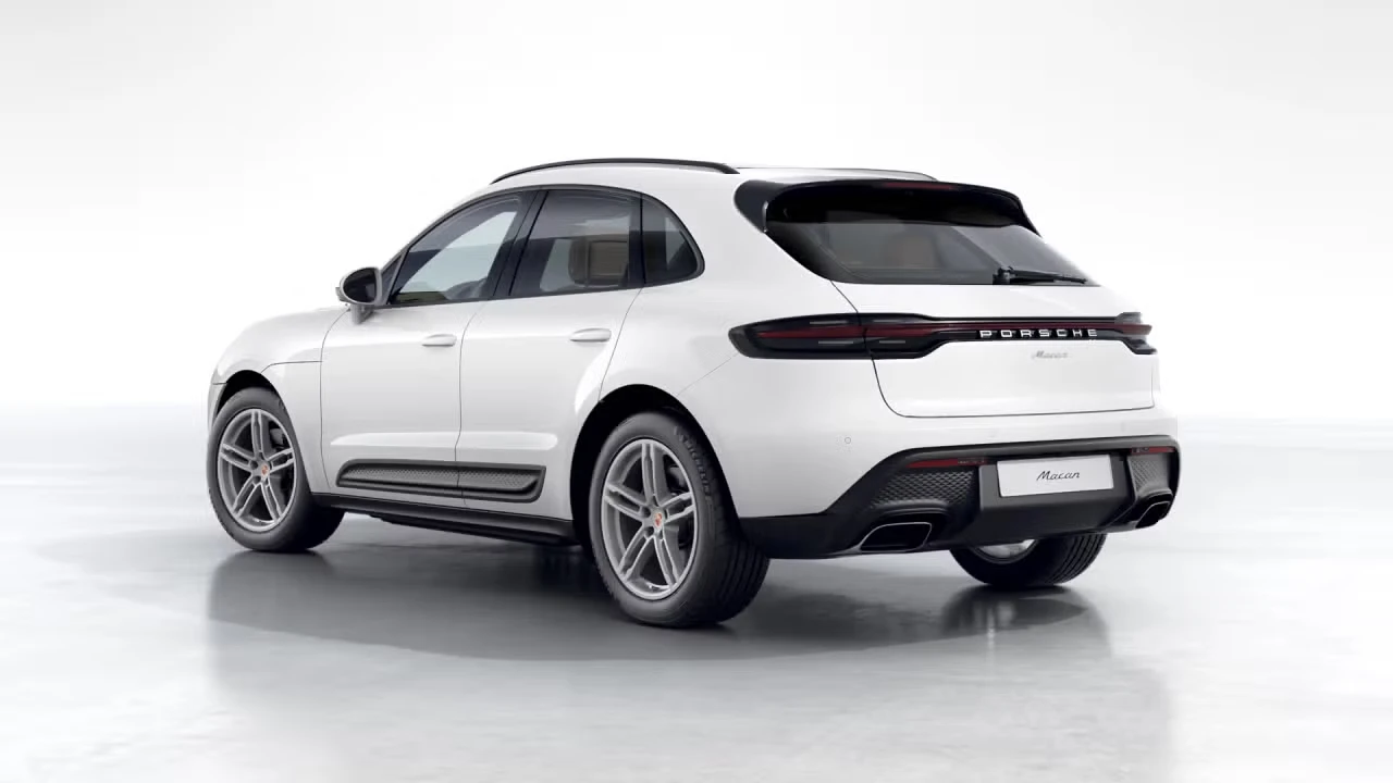 2026 Porsche Macan - Image 20 of 31