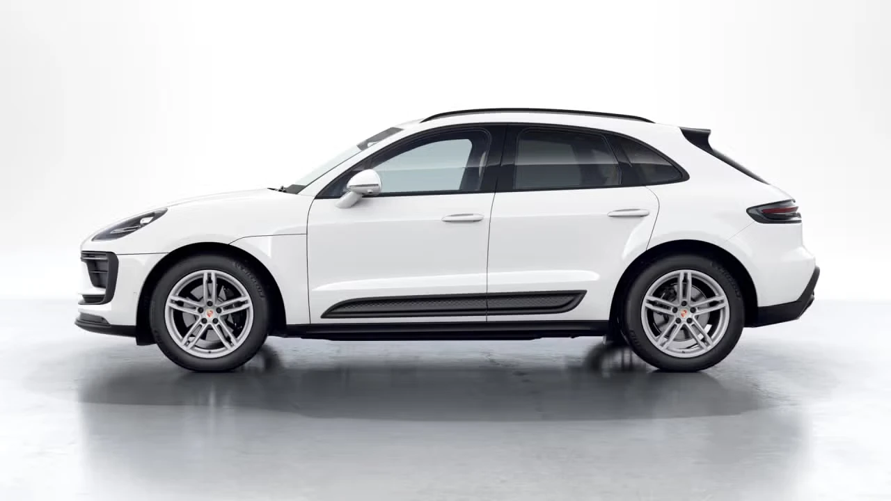 2026 Porsche Macan - Image 12 of 31