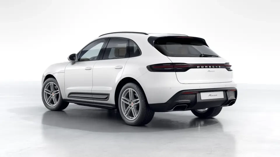 2026 Porsche Macan - Image 23 of 31