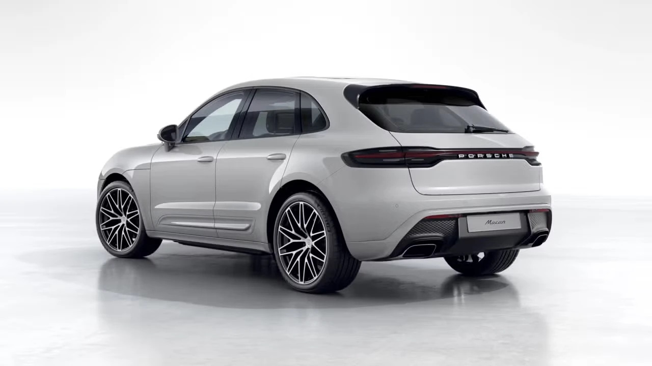 2026 Porsche Macan - Image 20 of 31