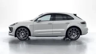 2026 Porsche Macan - Image 13 of 31
