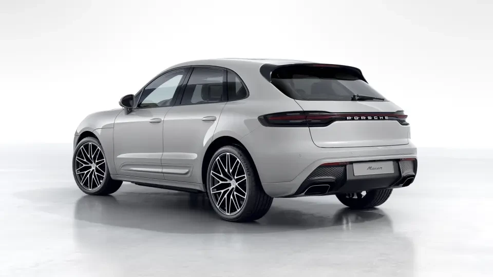 2026 Porsche Macan - Image 23 of 31