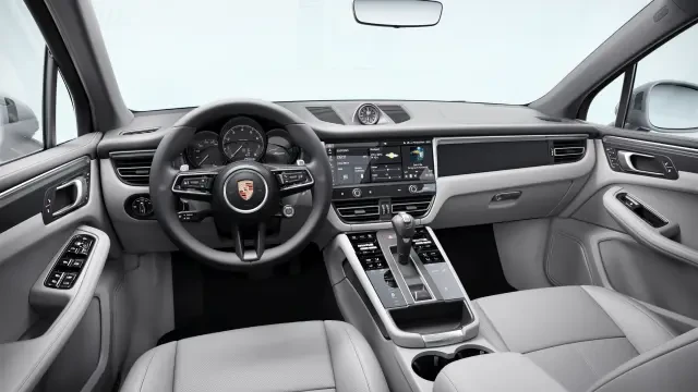 2026 Porsche Macan - Image 30 of 31