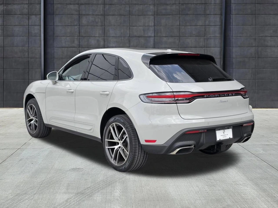 2026 Porsche Macan Electric - Image 3 of 4