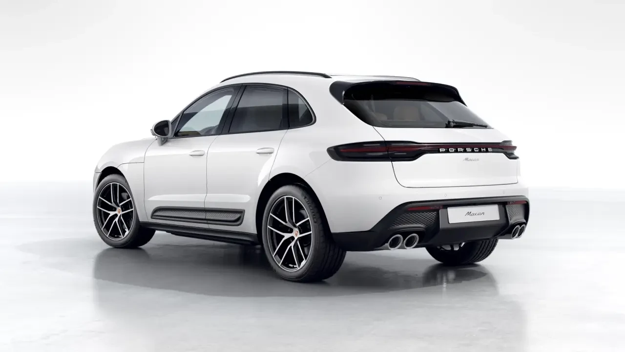2026 Porsche Macan - Image 24 of 30
