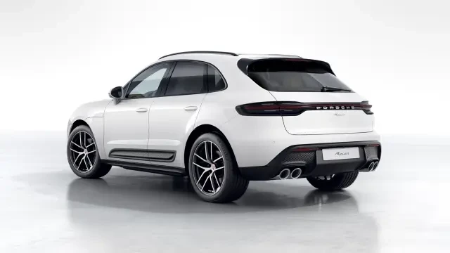 2026 Porsche Macan - Image 22 of 30